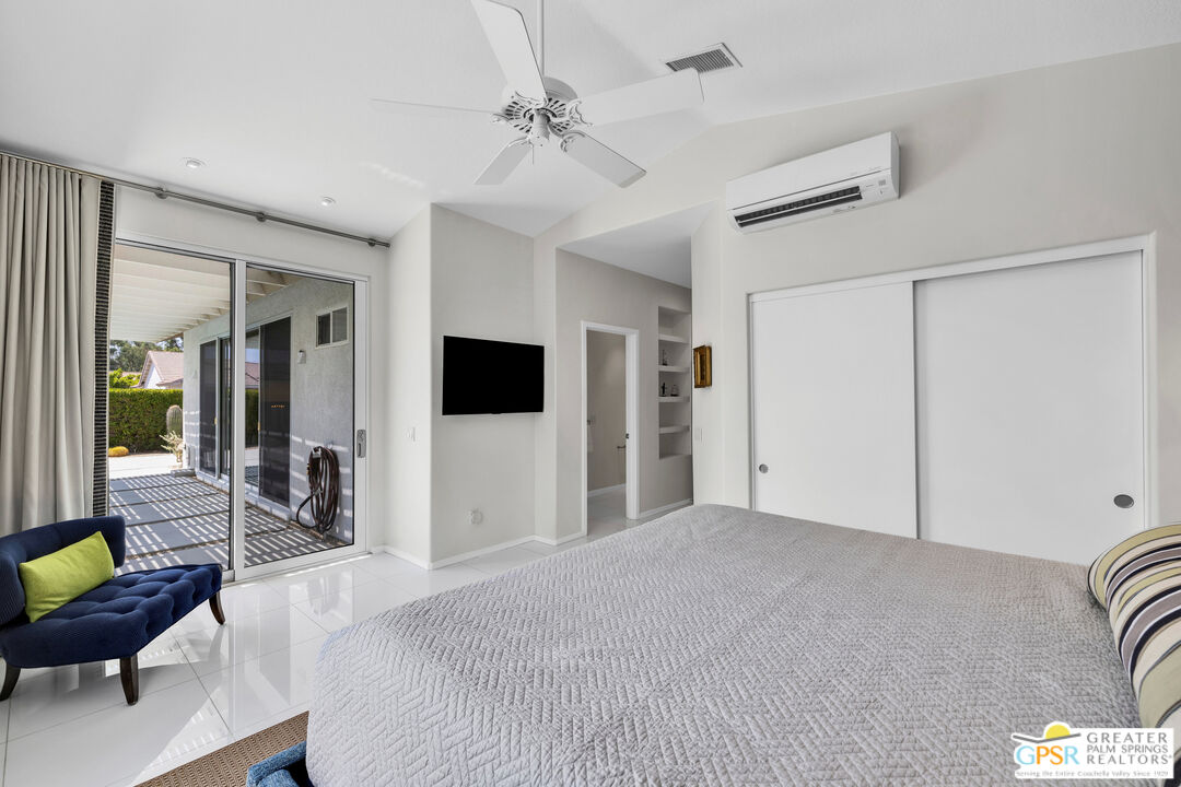2110 N Paseo De Anza