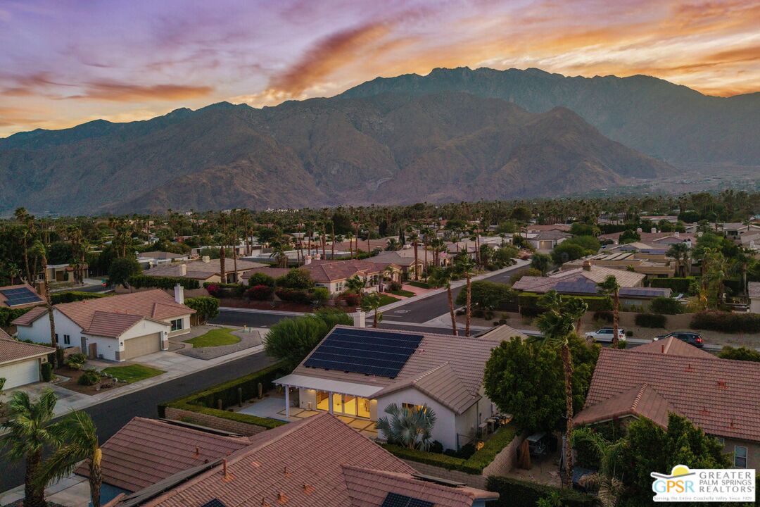 2110 N Paseo De Anza