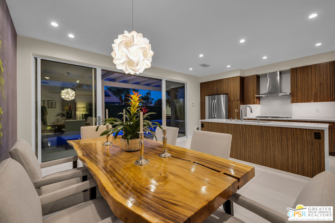 2110 N Paseo De Anza
