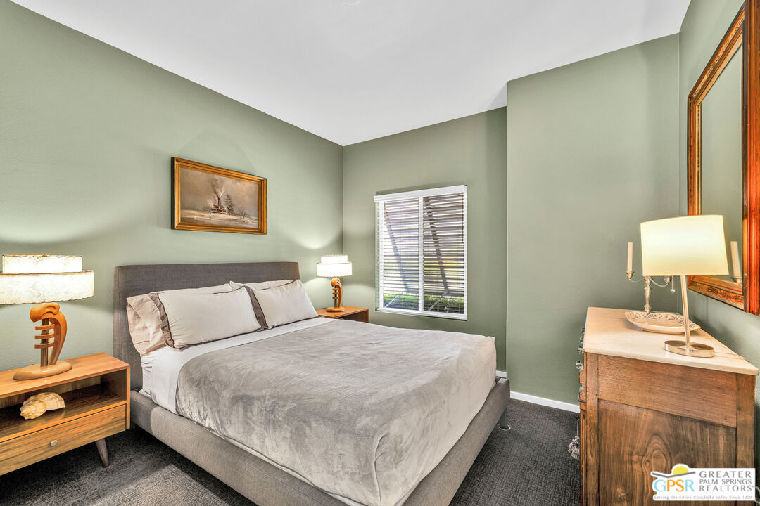 2110 N Paseo De Anza