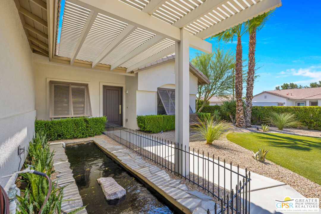 2110 N Paseo De Anza