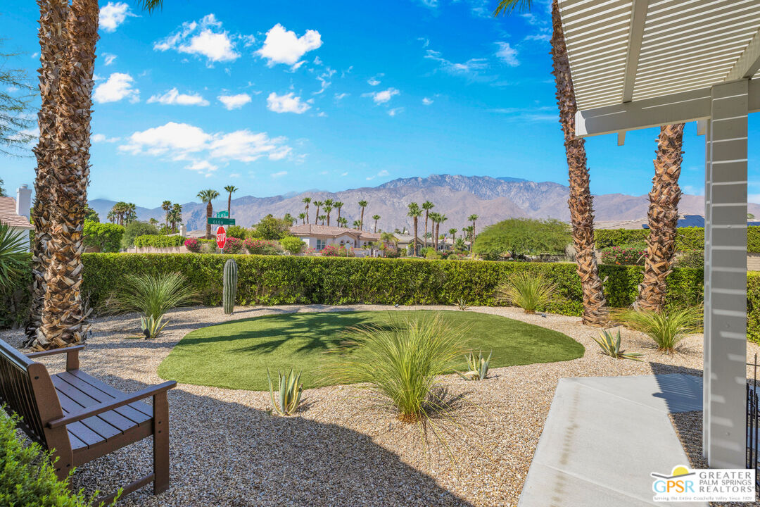 2110 N Paseo De Anza