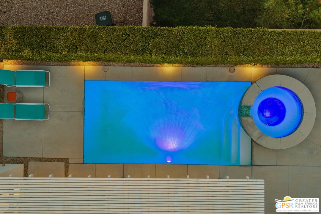 2110 N Paseo De Anza