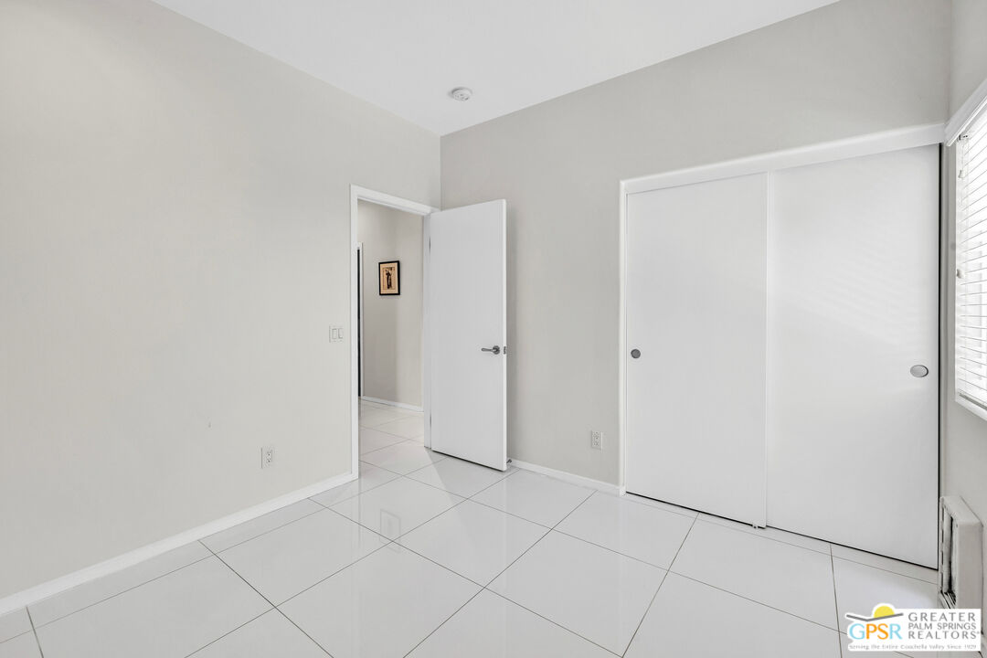 2110 N Paseo De Anza