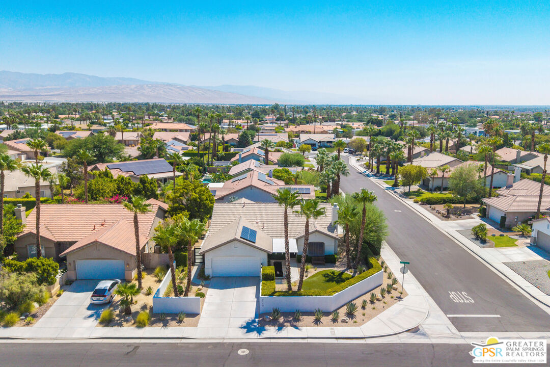 2110 N Paseo De Anza