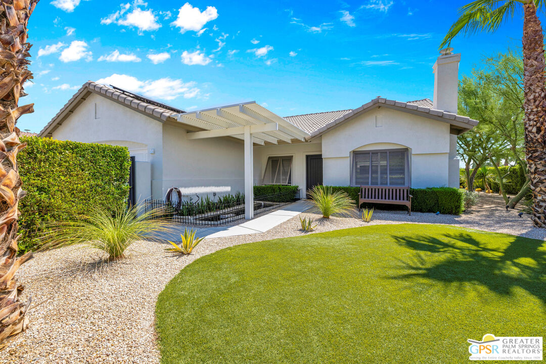 2110 N Paseo De Anza