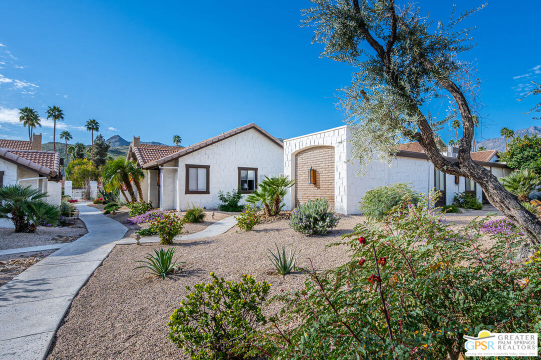 2240 E Miramonte Cir Unit: C