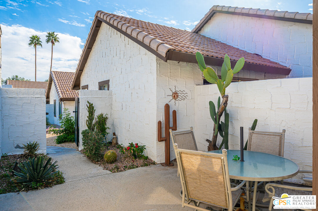 2240 E Miramonte Cir Unit: C