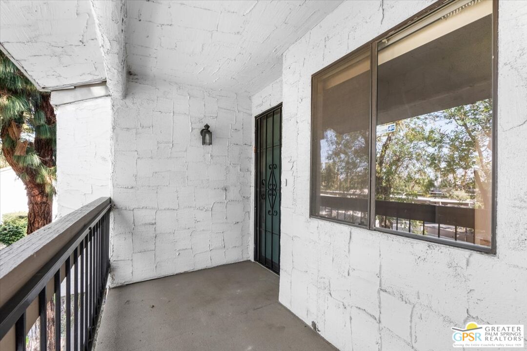 5125 E Waverly Dr Unit: B2