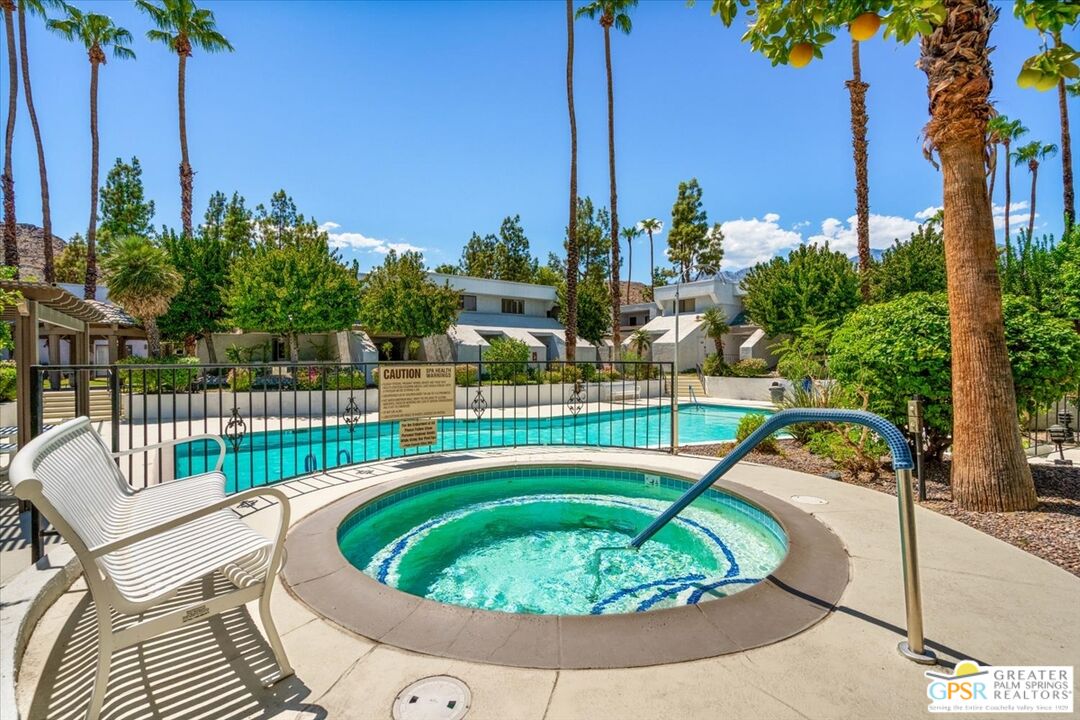 5125 E Waverly Dr Unit: B2