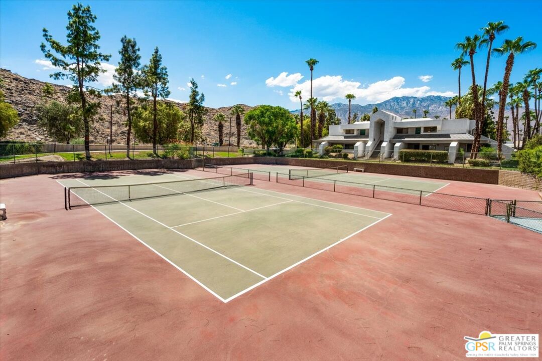 5125 E Waverly Dr Unit: B2