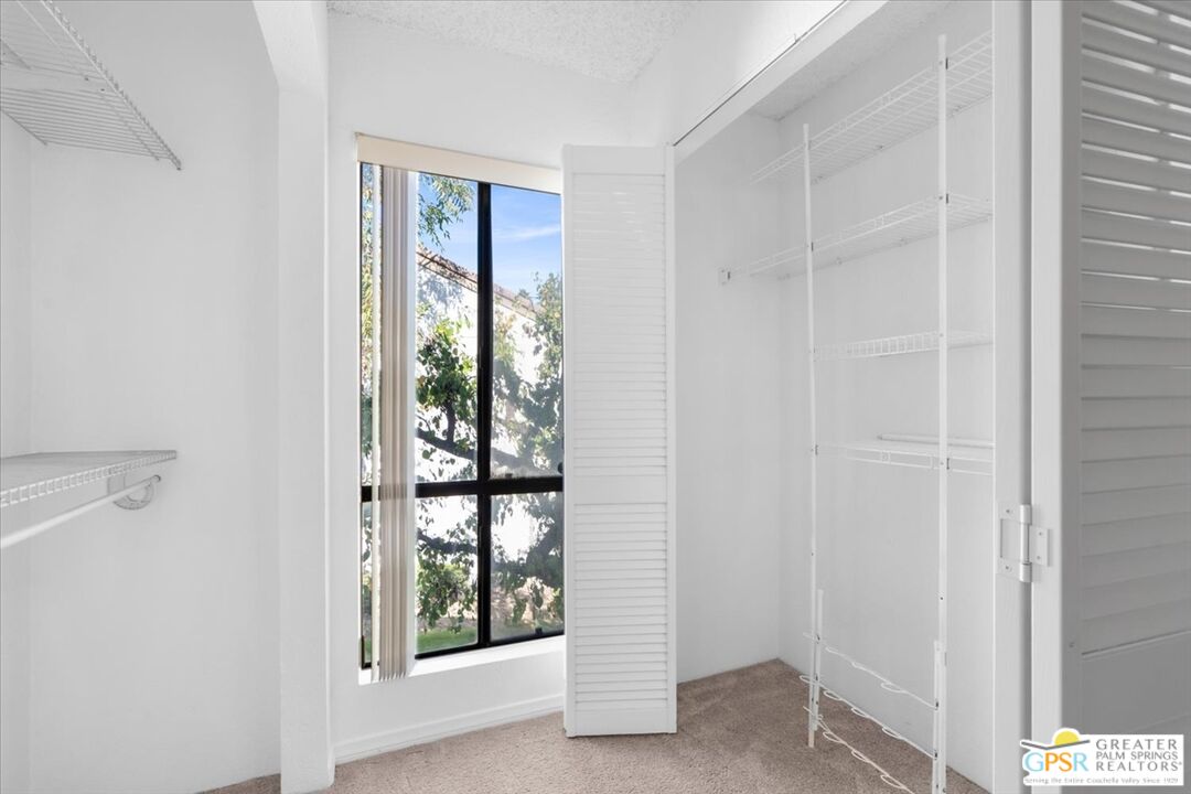 5125 E Waverly Dr Unit: B2