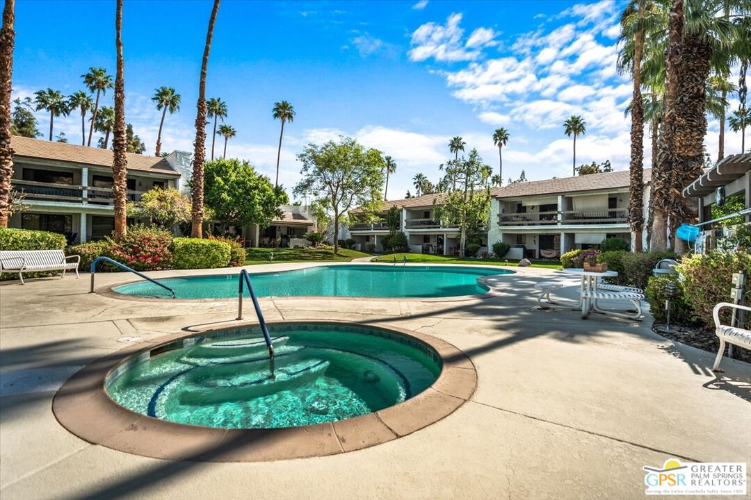 5125 E Waverly Dr Unit: B2
