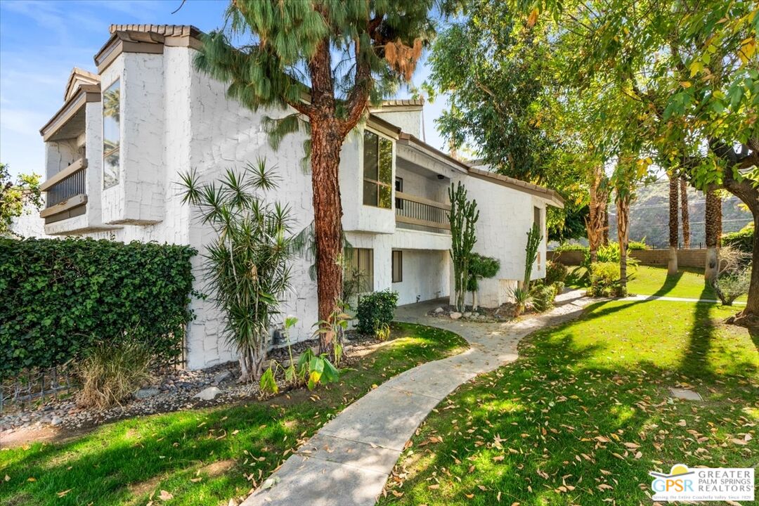 5125 E Waverly Dr Unit: B2
