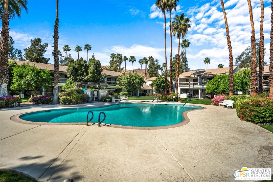 5125 E Waverly Dr Unit: B2