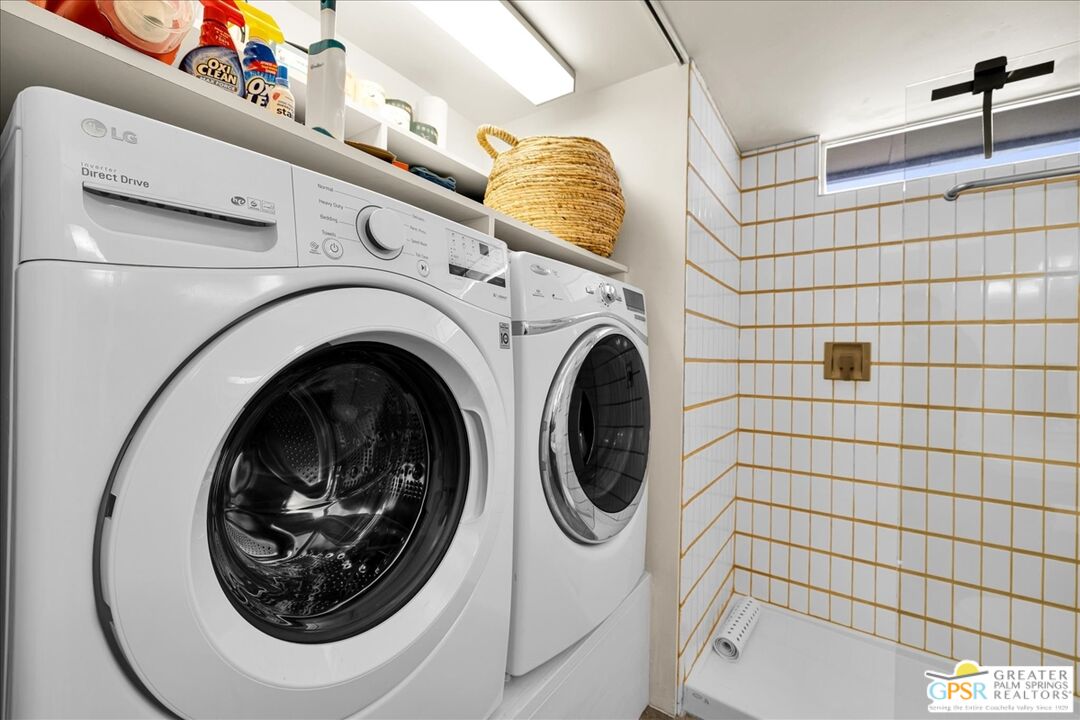 1979 N Los Alamos Rd