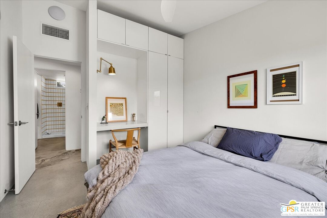 1979 N Los Alamos Rd