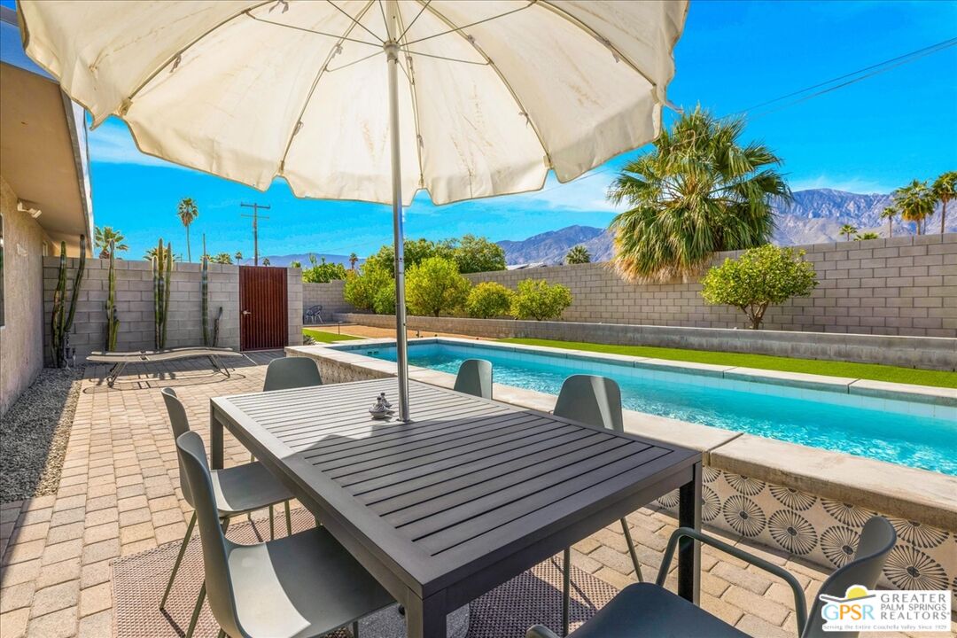 1979 N Los Alamos Rd