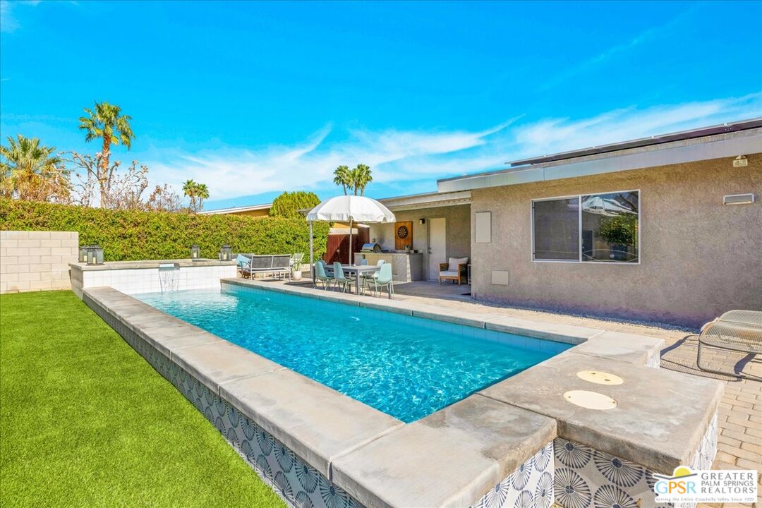 1979 N Los Alamos Rd