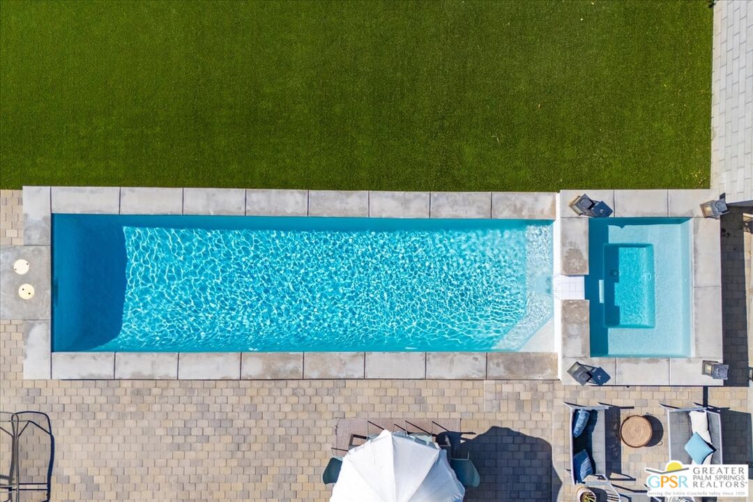 1979 N Los Alamos Rd