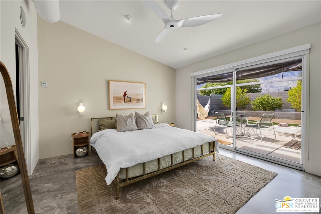 1979 N Los Alamos Rd