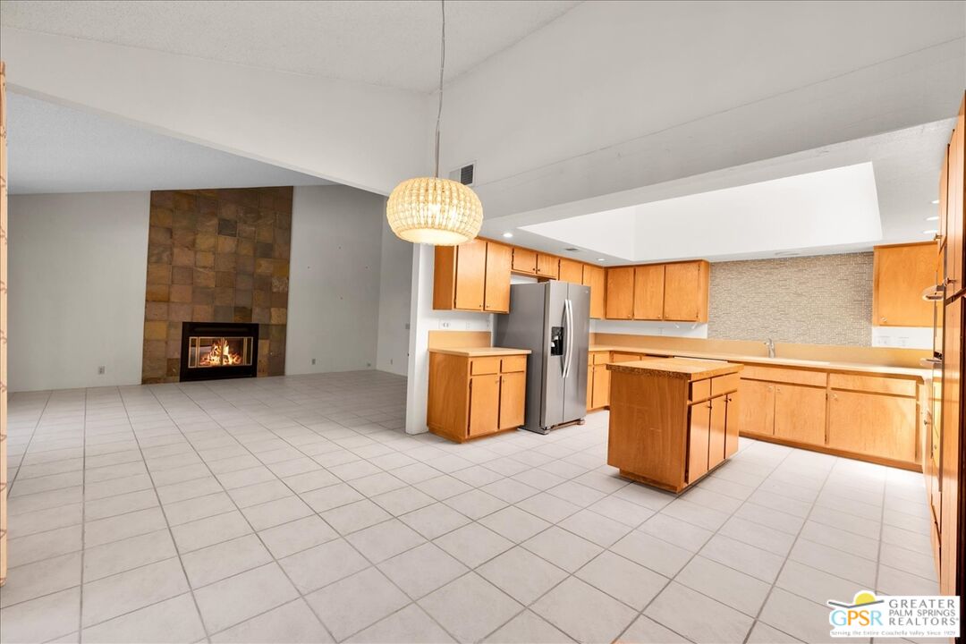 2635 N Whitewater Club Dr