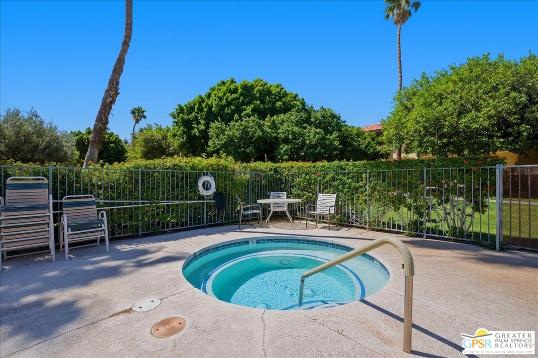 2635 N Whitewater Club Dr