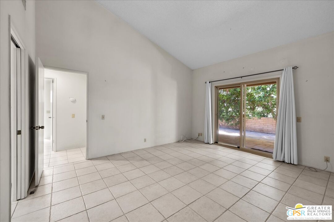2635 N Whitewater Club Dr