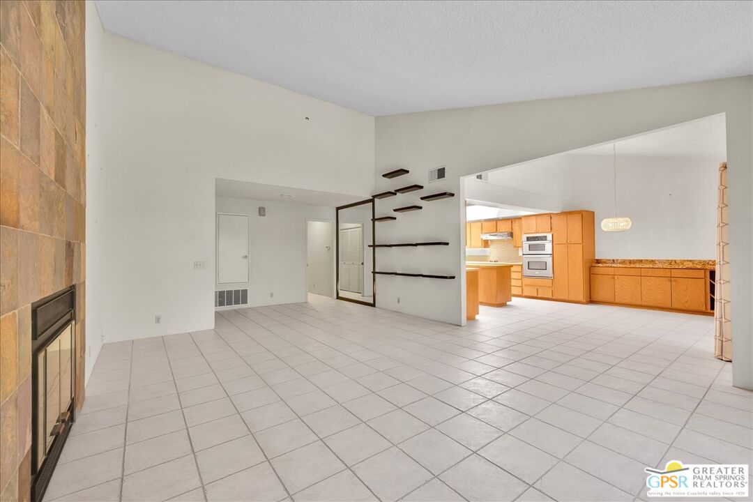 2635 N Whitewater Club Dr