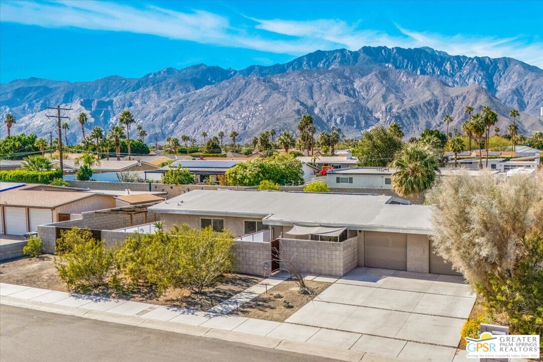 1979 N Los Alamos Rd