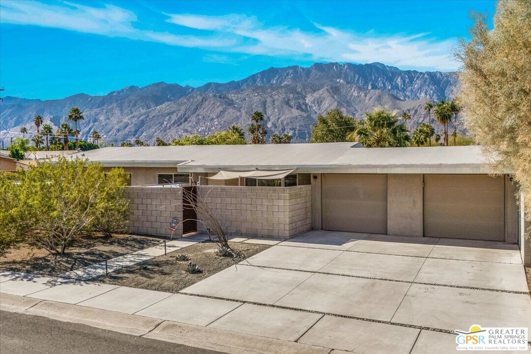 1979 N Los Alamos Rd
