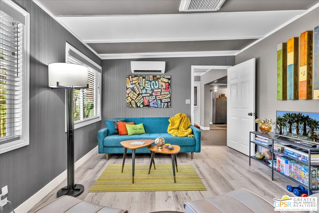 107 Caravan St