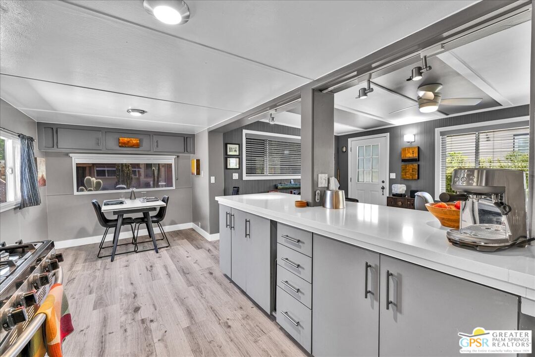 107 Caravan St