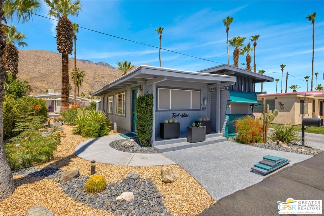 107 Caravan St