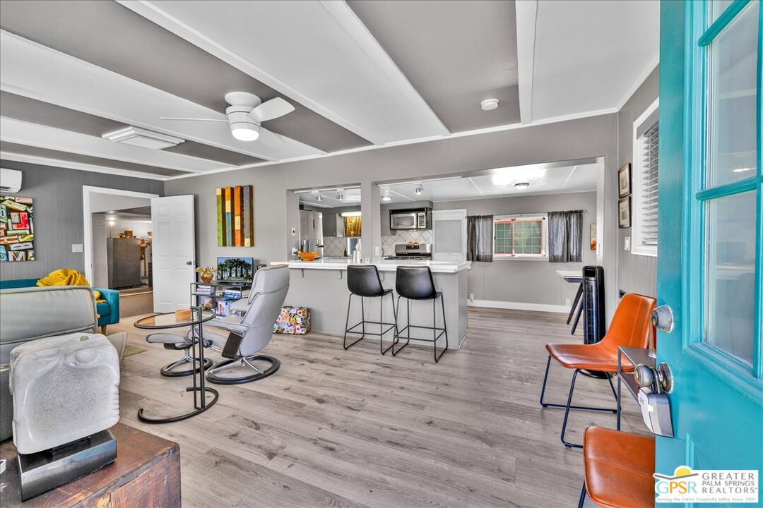 107 Caravan St