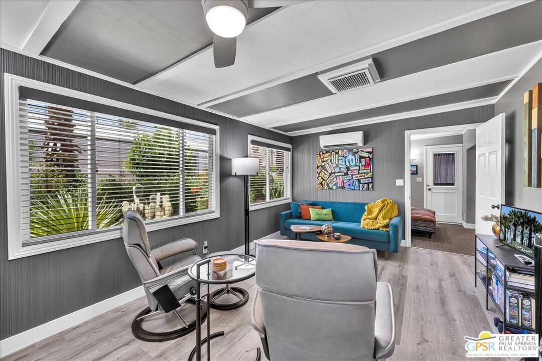 107 Caravan St