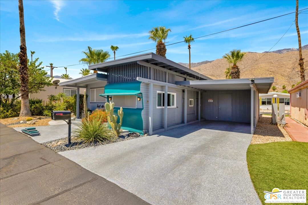 107 Caravan St