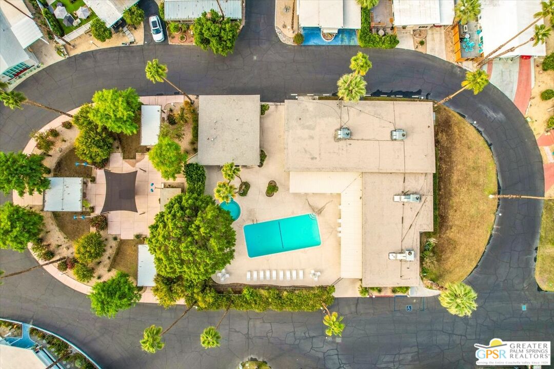 107 Caravan St