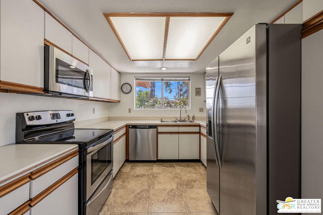 2700 E Mesquite Ave Unit: E26