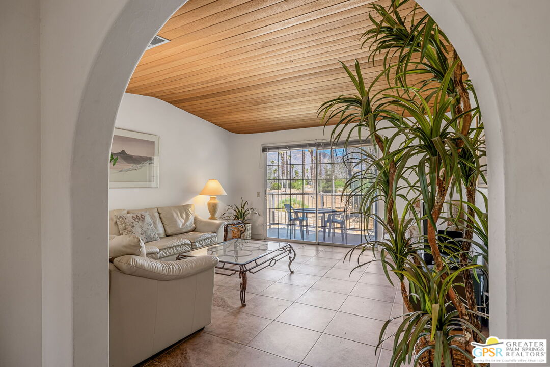 2700 E Mesquite Ave Unit: E26