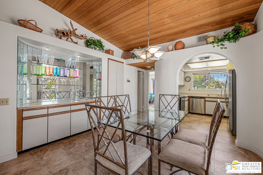 2700 E Mesquite Ave Unit: E26