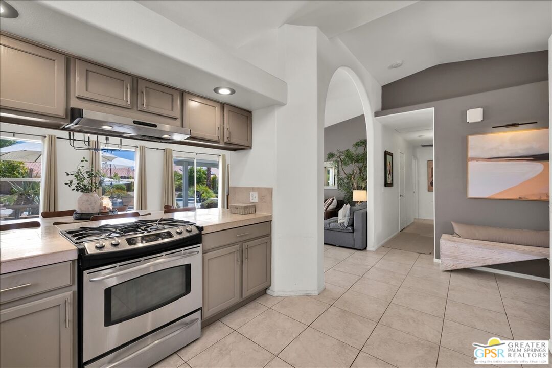 30376 Avenida Juarez