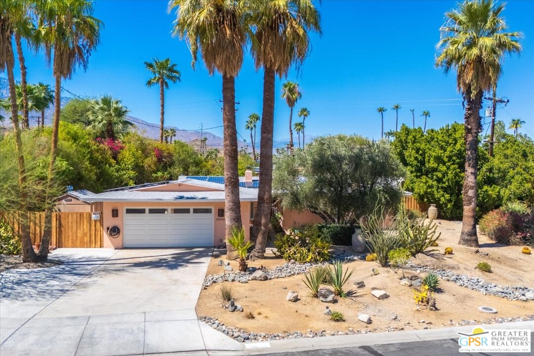 38061 Chuperosa Ln