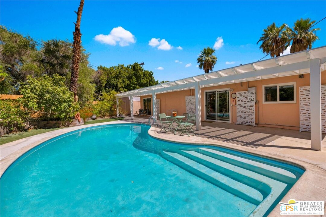 38061 Chuperosa Ln