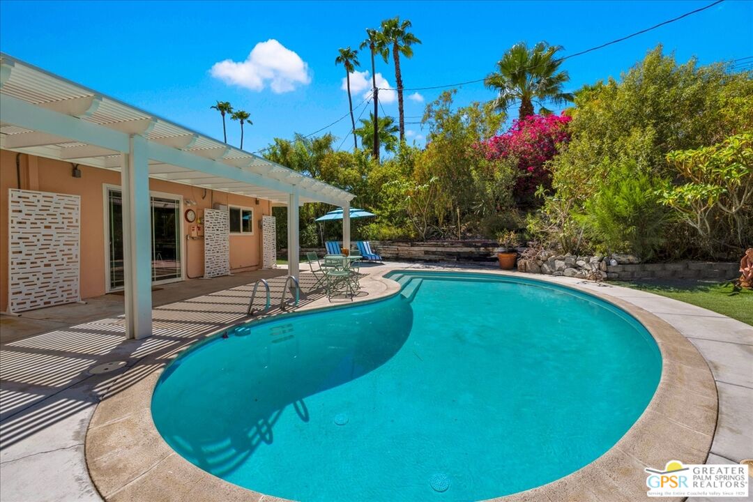 38061 Chuperosa Ln
