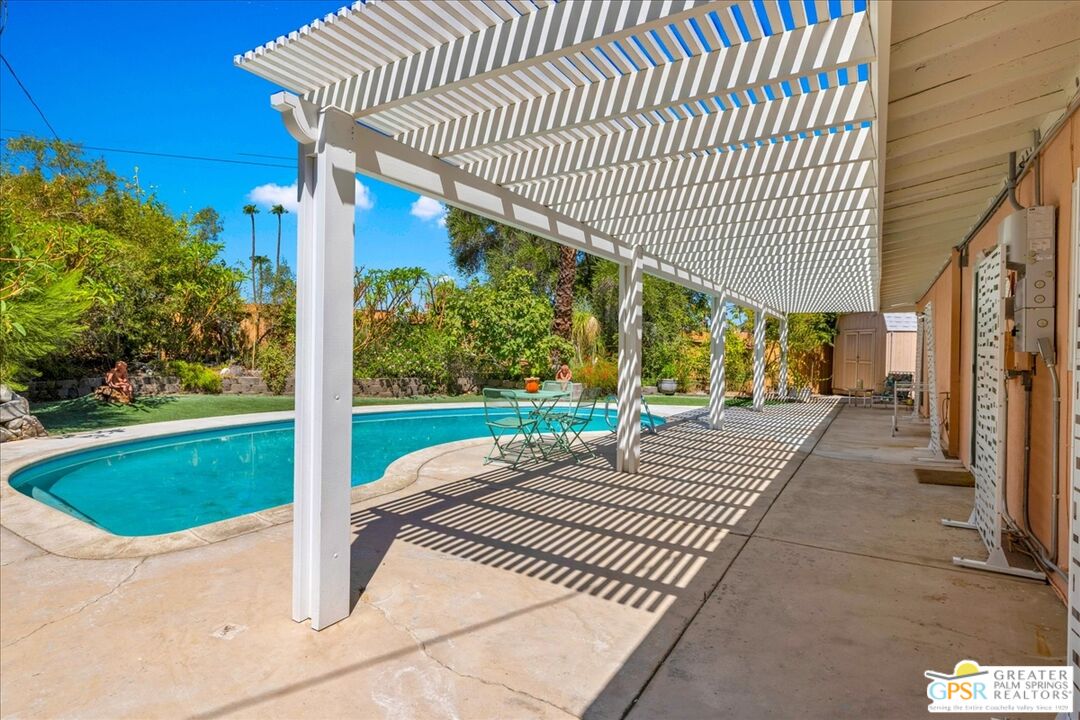 38061 Chuperosa Ln