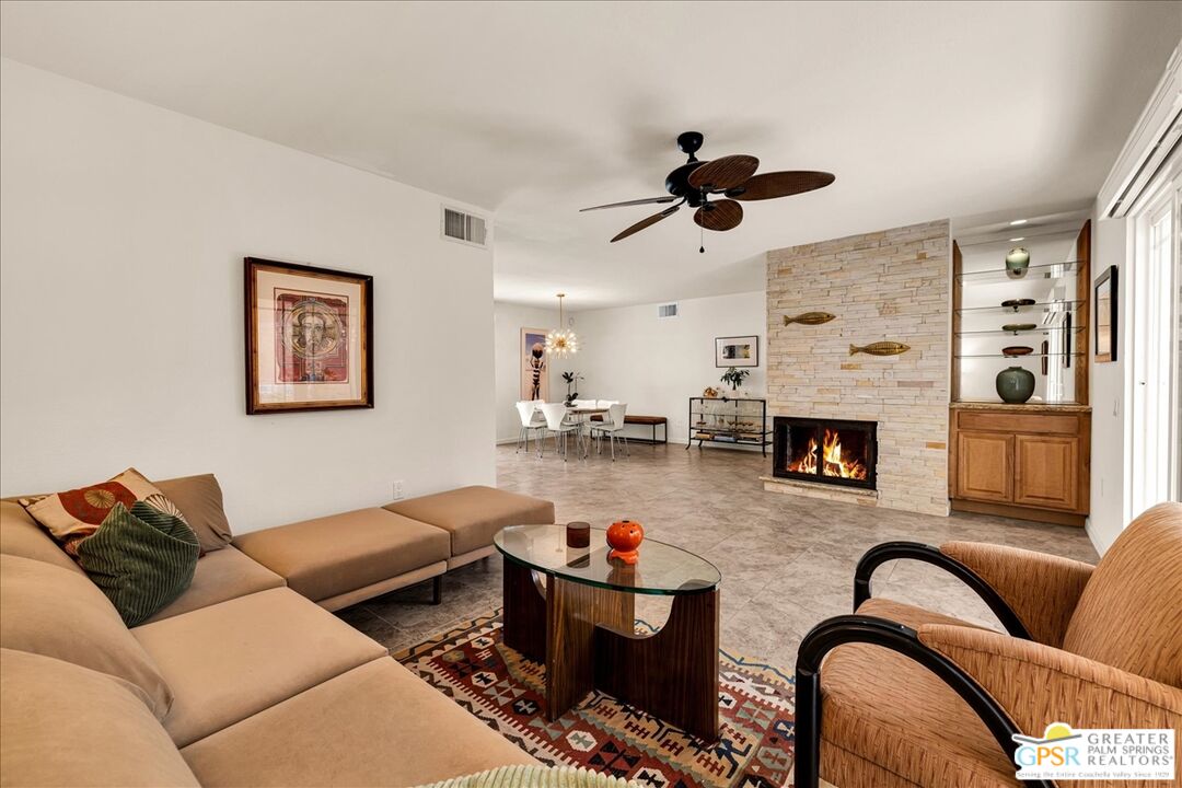 38061 Chuperosa Ln