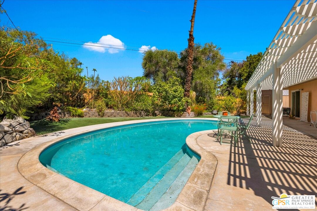38061 Chuperosa Ln