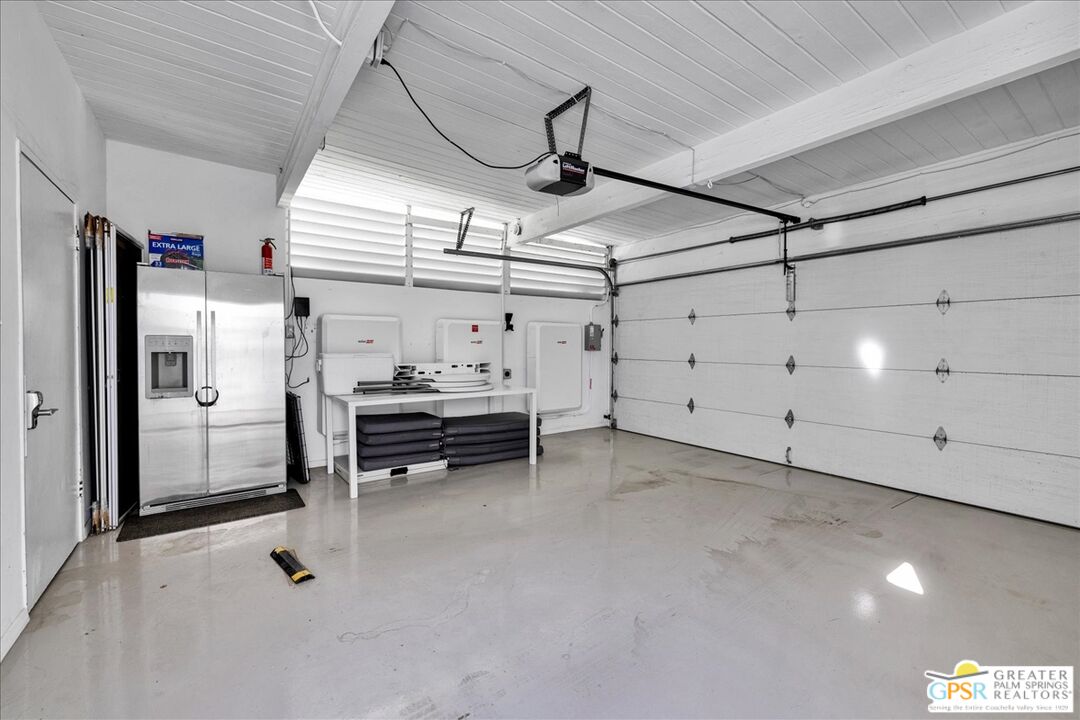 657 N Juanita Dr