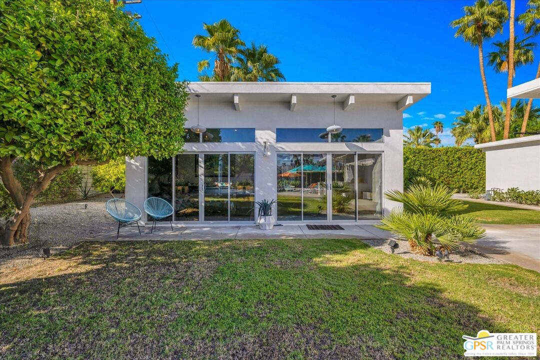 657 N Juanita Dr
